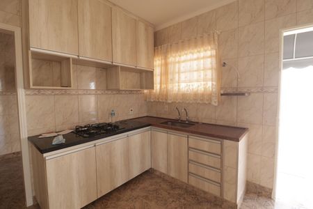 Casa à venda com 480m², 3 quartos e 4 vagas Casa à venda com 480m², 3 quartos e 4 vagasCozinha