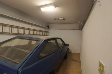 Casa à venda com 480m², 3 quartos e 4 vagas Casa à venda com 480m², 3 quartos e 4 vagasGaragem