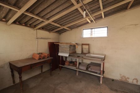 Casa à venda com 480m², 3 quartos e 4 vagas Casa à venda com 480m², 3 quartos e 4 vagasDepósito