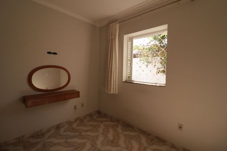 Casa à venda com 480m², 3 quartos e 4 vagas Casa à venda com 480m², 3 quartos e 4 vagasQuarto 1