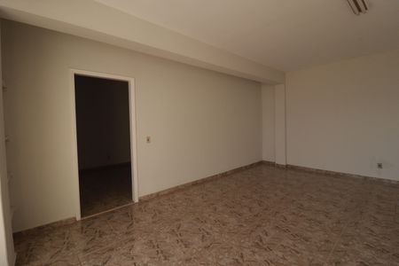 Casa à venda com 480m², 3 quartos e 4 vagas Casa à venda com 480m², 3 quartos e 4 vagasEdícula