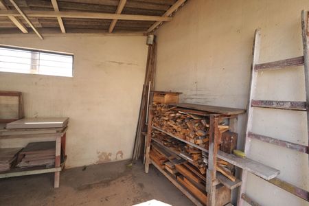 Casa à venda com 480m², 3 quartos e 4 vagas Casa à venda com 480m², 3 quartos e 4 vagasDepósito