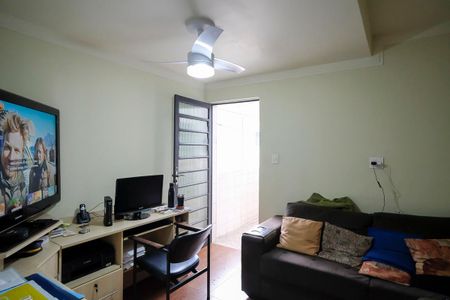 Casa à venda com 255m², 4 quartos e 7 vagasSala de TV