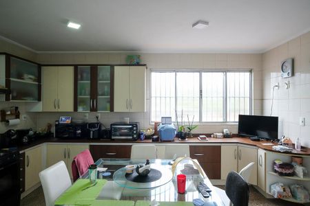 Casa à venda com 255m², 4 quartos e 7 vagasCozinha