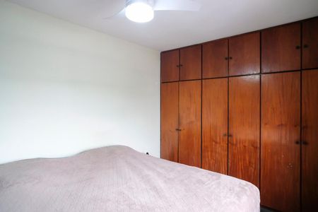 Casa à venda com 255m², 4 quartos e 7 vagasSuíte