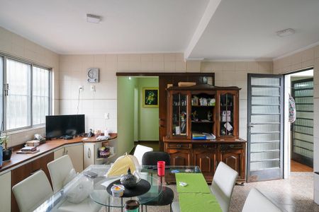 Casa à venda com 255m², 4 quartos e 7 vagasCozinha