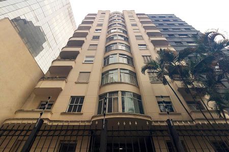 Apartamento à venda com 105m², 2 quartos e sem vaga Apartamento à venda com 105m², 2 quartos e sem vagaFachada