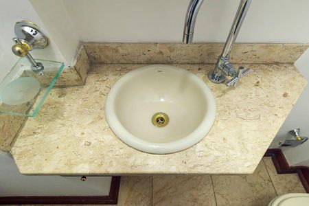 Apartamento à venda com 105m², 2 quartos e sem vaga Apartamento à venda com 105m², 2 quartos e sem vagaBanheiro da Suíte