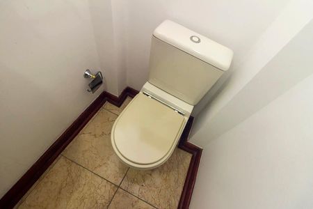 Apartamento à venda com 105m², 2 quartos e sem vaga Apartamento à venda com 105m², 2 quartos e sem vagaBanheiro da Suíte