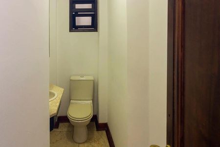 Apartamento à venda com 105m², 2 quartos e sem vaga Apartamento à venda com 105m², 2 quartos e sem vagaBanheiro da Suíte