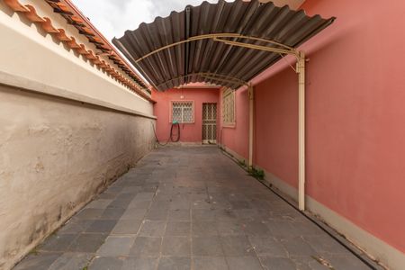 Casa à venda com 360m², 4 quartos e 2 vagas Casa à venda com 360m², 4 quartos e 2 vagasGaragem - Casa 1