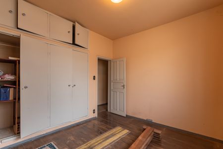 Casa à venda com 360m², 4 quartos e 2 vagas Casa à venda com 360m², 4 quartos e 2 vagasQuarto 1 - Casa 1