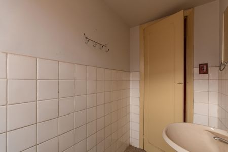 Casa à venda com 360m², 4 quartos e 2 vagas Casa à venda com 360m², 4 quartos e 2 vagasBanheiro Social - Casa 2