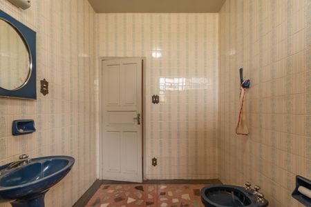 Casa à venda com 360m², 4 quartos e 2 vagas Casa à venda com 360m², 4 quartos e 2 vagasBanheiro Social - Casa 1