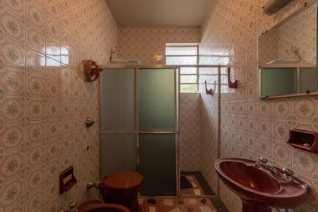 Casa à venda com 360m², 4 quartos e 2 vagas Casa à venda com 360m², 4 quartos e 2 vagasBanheiro Suíte - Casa 1