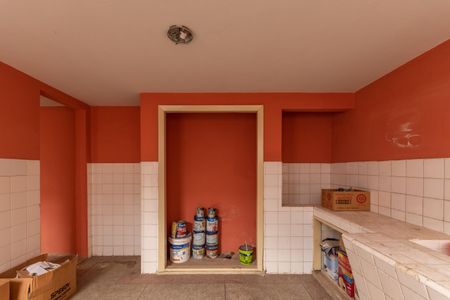 Casa à venda com 360m², 4 quartos e 2 vagas Casa à venda com 360m², 4 quartos e 2 vagasLvanderia - Casa 2