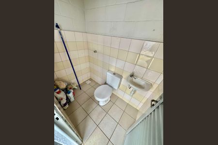 Casa à venda com 420m², 7 quartos e 8 vagas Casa à venda com 420m², 7 quartos e 8 vagasBanheiro de Serviço