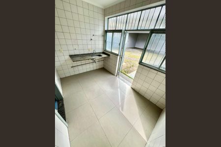 Casa à venda com 420m², 7 quartos e 8 vagas Casa à venda com 420m², 7 quartos e 8 vagasCozinha