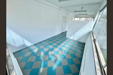 Casa à venda com 420m², 7 quartos e 8 vagas Casa à venda com 420m², 7 quartos e 8 vagasQuarto 4