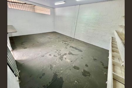 Casa à venda com 420m², 7 quartos e 8 vagas Casa à venda com 420m², 7 quartos e 8 vagasÁrea de Serviço