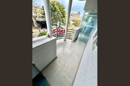 Casa à venda com 420m², 7 quartos e 8 vagas Casa à venda com 420m², 7 quartos e 8 vagasVaranda do Quarto 3