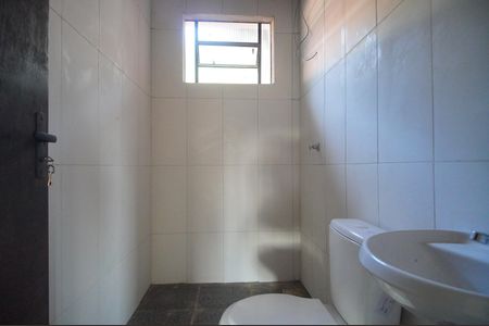 Casa à venda com 200m², 2 quartos e 2 vagasBanheiro