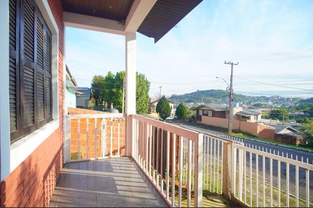 Casa à venda com 200m², 2 quartos e 2 vagasVaranda 