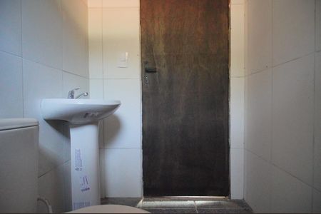 Casa à venda com 200m², 2 quartos e 2 vagasBanheiro