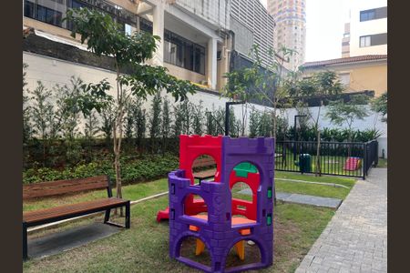 Studio à venda com 27m², 1 quarto e sem vaga Studio à venda com 27m², 1 quarto e sem vagaÁrea comum - Playground