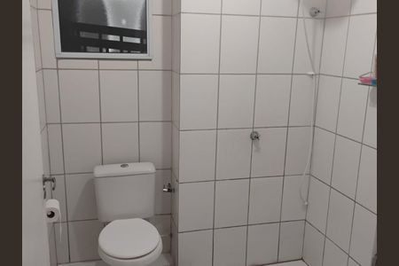 Banheiro de apartamento à venda com 2 quartos, 52m² em Europa, Contagem
