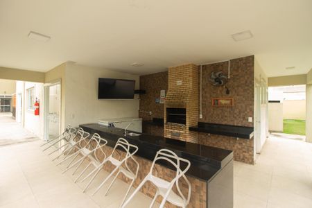 Apartamento para alugar com 60m², 2 quartos e 1 vaga Apartamento para alugar com 60m², 2 quartos e 1 vagaÁrea comum - Churrasqueira