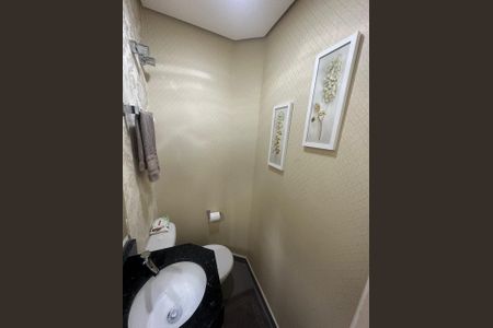 Casa de condomínio à venda com 70m², 2 quartos e 1 vaga Casa de condomínio à venda com 70m², 2 quartos e 1 vagaBanheiro 2
