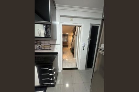 Casa de condomínio à venda com 70m², 2 quartos e 1 vaga Casa de condomínio à venda com 70m², 2 quartos e 1 vagaCozinha