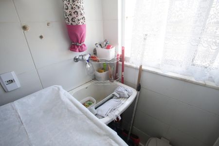 Apartamento à venda com 58m², 2 quartos e 1 vagaÁrea de Serviço