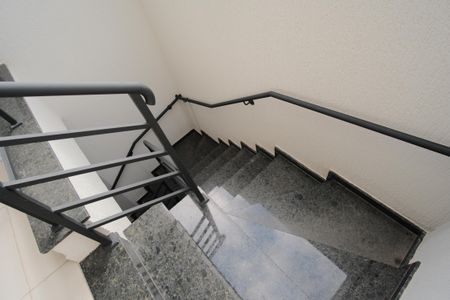 Casa à venda com 134m², 3 quartos e 3 vagasEscada para garagem