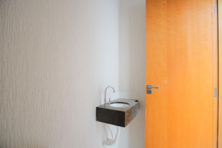 Casa à venda com 134m², 3 quartos e 3 vagasLavabo da garagem