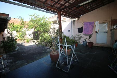 Casa à venda com 180m², 3 quartos e 3 vagasQuintal