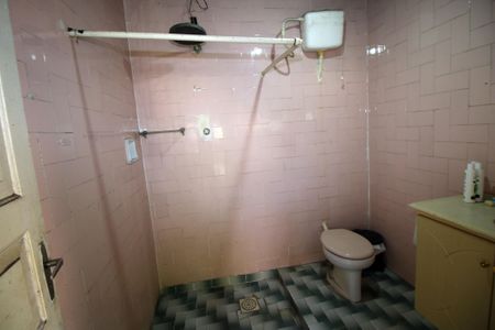 Casa à venda com 180m², 3 quartos e 3 vagasBanheiro de Serviço