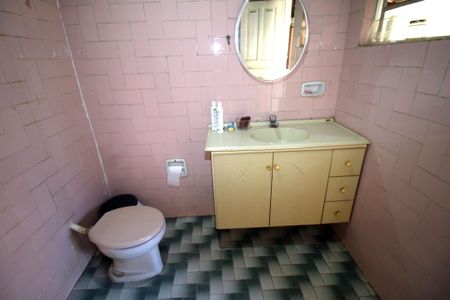 Casa à venda com 180m², 3 quartos e 3 vagasBanheiro de Serviço