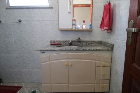 Casa à venda com 180m², 3 quartos e 3 vagasBanheiro 1