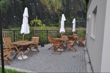 Apartamento à venda com 37m², 2 quartos e sem vagaÁrea comum