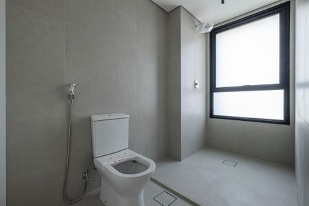 Apartamento à venda com 222m², 3 quartos e 2 vagasSuíte 1 - Banheiro