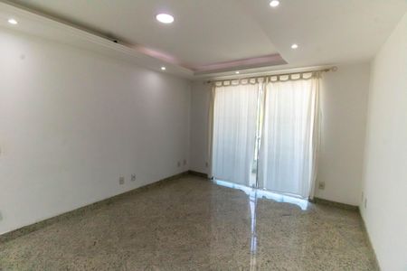 Casa à venda com 500m², 4 quartos e 3 vagas Casa à venda com 500m², 4 quartos e 3 vagasSuíte 1