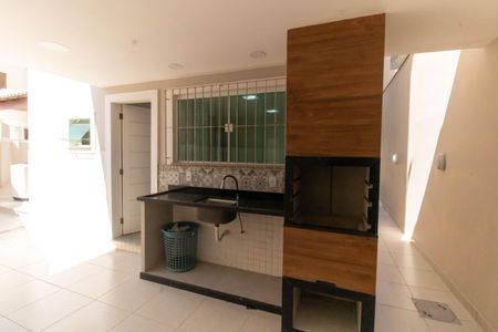 Casa à venda com 500m², 4 quartos e 3 vagas Casa à venda com 500m², 4 quartos e 3 vagasÁrea externa