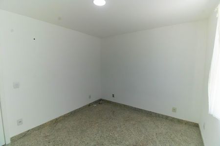 Casa à venda com 500m², 4 quartos e 3 vagas Casa à venda com 500m², 4 quartos e 3 vagasQuarto 1