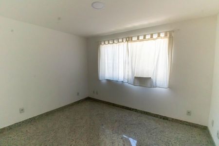 Casa à venda com 500m², 4 quartos e 3 vagas Casa à venda com 500m², 4 quartos e 3 vagasQuarto 2