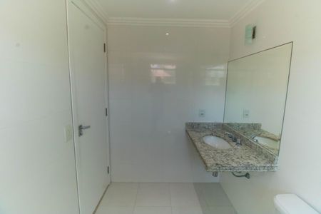 Casa à venda com 500m², 4 quartos e 3 vagas Casa à venda com 500m², 4 quartos e 3 vagasBanheiro