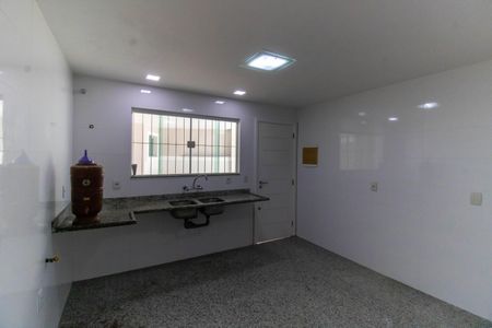 Casa à venda com 500m², 4 quartos e 3 vagas Casa à venda com 500m², 4 quartos e 3 vagasCozinha