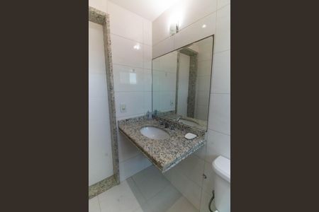 Casa à venda com 500m², 4 quartos e 3 vagas Casa à venda com 500m², 4 quartos e 3 vagasBanheiro da Suíte 2