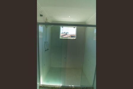 Casa à venda com 500m², 4 quartos e 3 vagas Casa à venda com 500m², 4 quartos e 3 vagasBanheiro